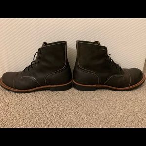 Redwing Iron Ranger Size 9 - Charcoal